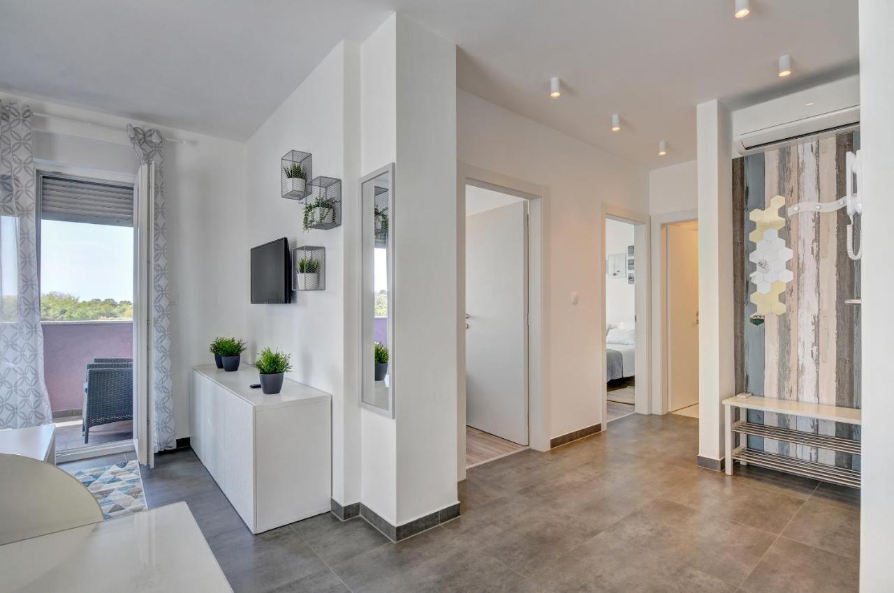 Štinjan Apartment Log In المظهر الخارجي الصورة