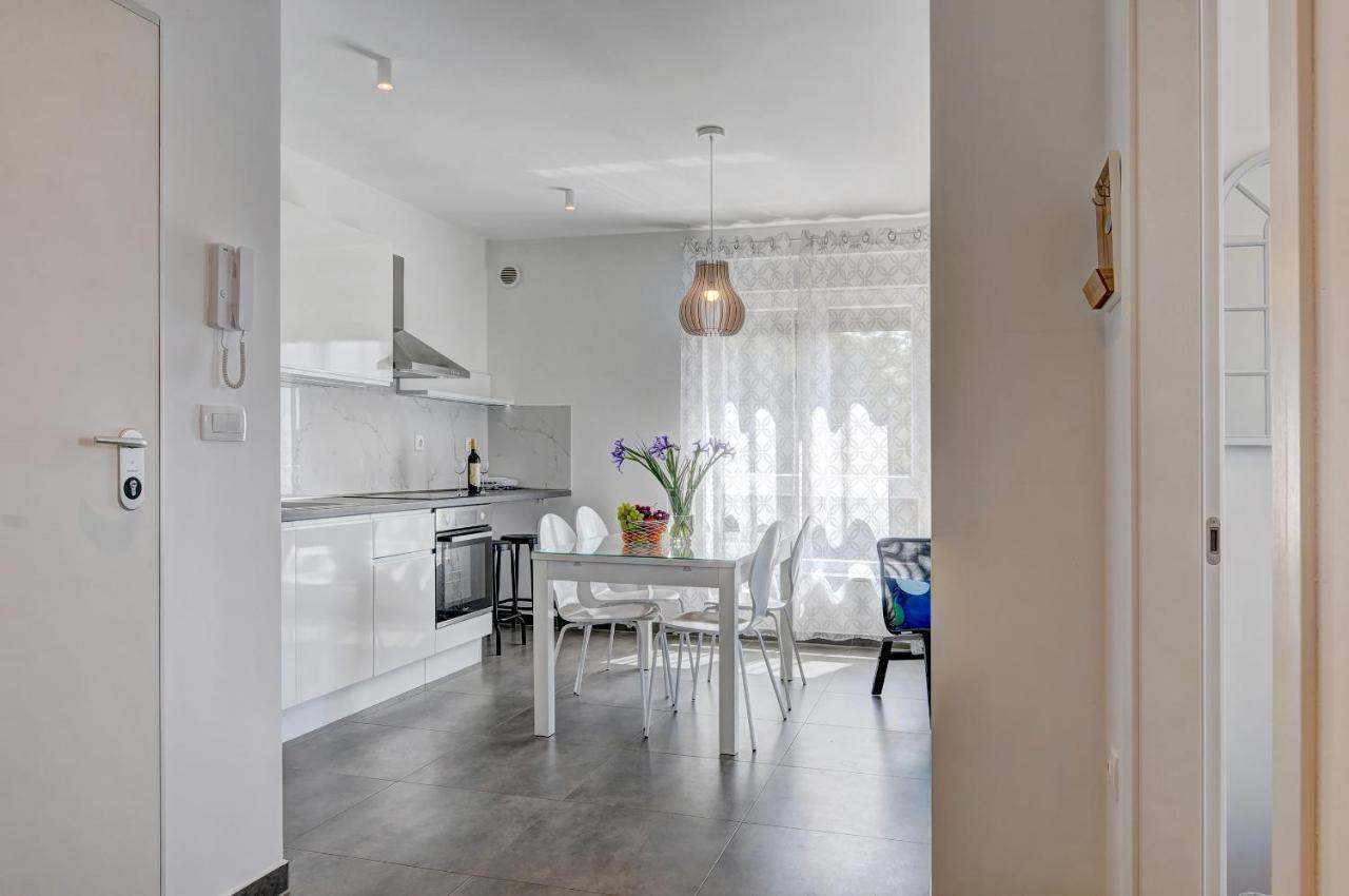 Štinjan Apartment Log In المظهر الخارجي الصورة