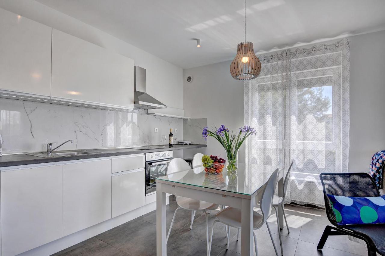 Štinjan Apartment Log In المظهر الخارجي الصورة