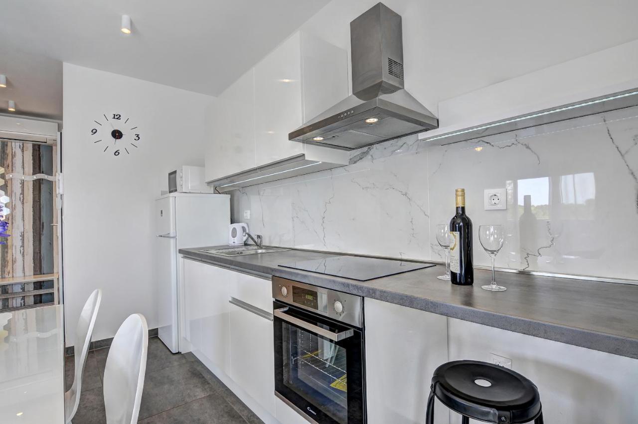 Štinjan Apartment Log In المظهر الخارجي الصورة